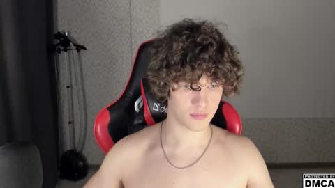 Snapshot of alex_mactavish chatting on September 13, 8:22 pm Alexander online show from September 13, 8:22 pm