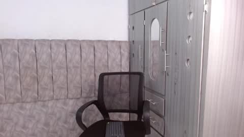 alex online show from June 4, 7:53 pm