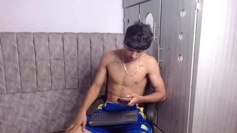 alex online show from June 5, 7:41 pm