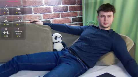 Snapshot of alex_onelove chatting on October 11, 8:19 am Alex online show from October 11, 8:19 am