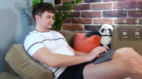 Snapshot of alex_onelove chatting on October 4, 7:39 am Alex online show from October 4, 7:39 am