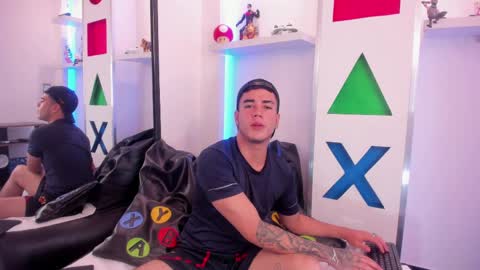 Alex  online show from June 1, 11:55 am