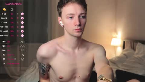 alex_schafer online show from November 7, 4:09 pm