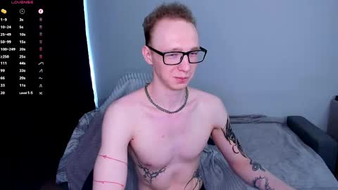 alex_silent online show from May 26, 10:32 am