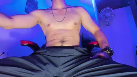     online show from December 1, 8:40 pm