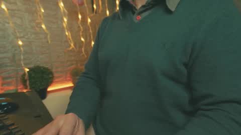 Alex online show from January 8, 1:55 am