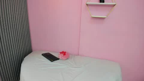 A L E X A   online show from April 12, 10:52 am