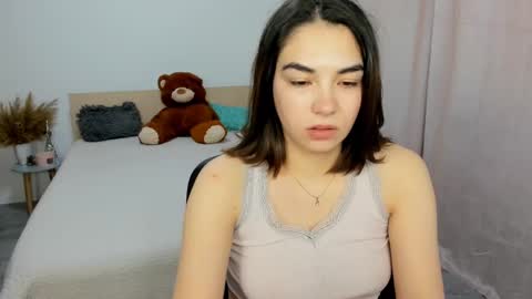 Snapshot of alexa_dolly chatting on February 18, 8:27 am Alexa online show from February 18, 8:27 am