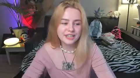 alexa_pirs online show from July 24, 3:20 pm