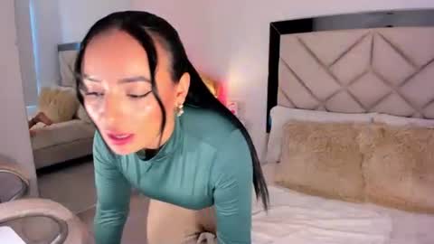 alexa_tobar online show from December 14, 8:15 pm