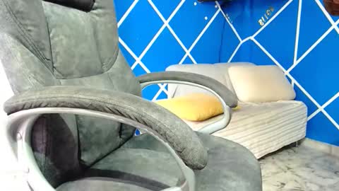 alexander online show from October 30, 2:50 pm