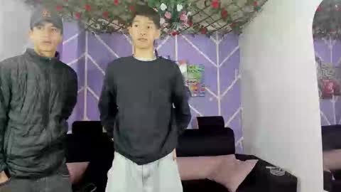 chicos hot online show from March 8, 1:15 pm