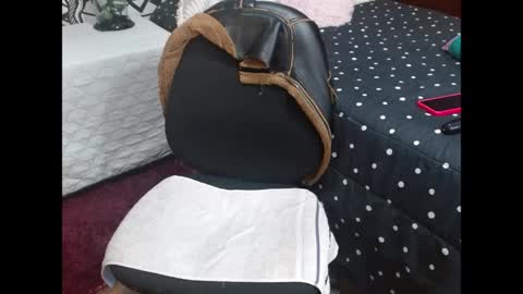 alexandra_jonas online show from April 25, 4:03 am