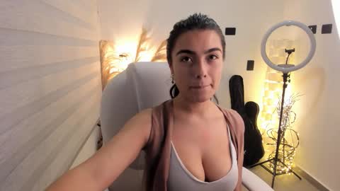 Alexandra Rodriguez online show from February 5, 3:21 am