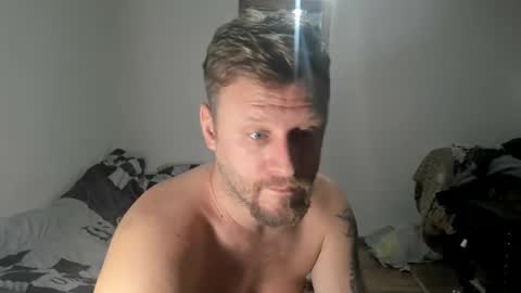 Snapshot of alexboy2022 chatting on December 9, 2:02 am onlyfans..alexyno2022 online show from December 9, 2:02 am