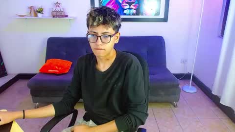 alex online show from April 15, 2:09 pm