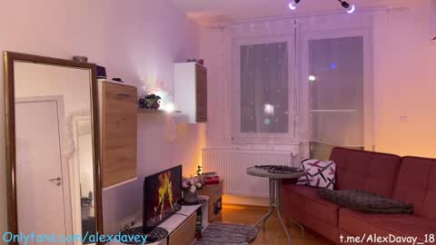           online show from January 7, 9:35 pm