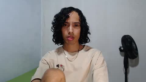 Alexis online show from March 15, 4:10 pm