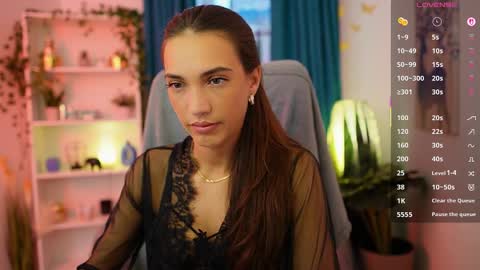 Snapshot of alexis_luv_ chatting on October 22, 1:35 pm Alexis online show from October 22, 1:35 pm