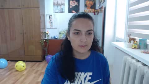 AlexisMillers online show from October 28, 8:37 am