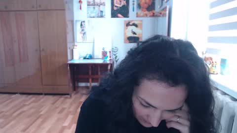 AlexisMillers online show from April 8, 11:57 am