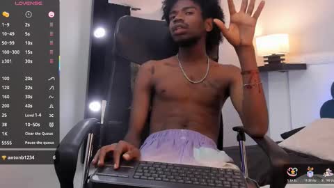 Alex Jaccob online show from October 29, 1:02 pm