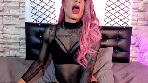 Alexjhonsson online show from January 25, 12:05 pm