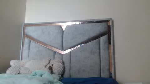 alex y luisa online show from February 3, 4:00 pm