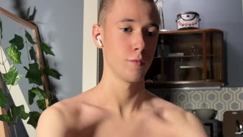 Alex online show from December 8, 8:58 pm