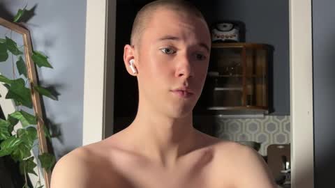 Alex online show from December 10, 7:54 pm