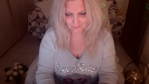 Jhoa online show from March 8, 10:14 pm