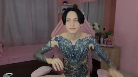 Alex online show from December 3, 1:01 pm