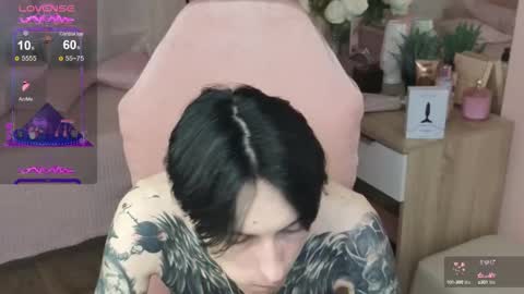 Snapshot of alexxone_ chatting on September 20, 1:14 pm Alex online show from September 20, 1:14 pm