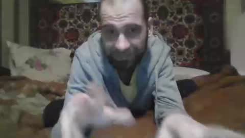 alferezsolvajo online show from April 5, 11:13 pm