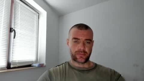 alfiesolomons87 online show from November 25, 11:20 am