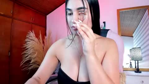 Snapshot of alheli_16 chatting on October 22, 12:40 pm Alheli online show from October 22, 12:40 pm