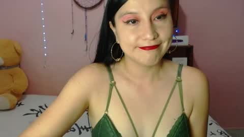 alixia online show from July 21, 9:39 pm