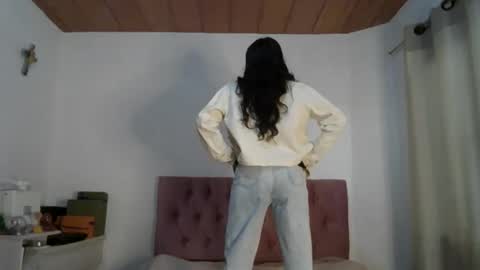 Snapshot of alia_lombardi chatting on February 11, 3:40 pm Alia      Anjali  online show from February 11, 3:40 pm