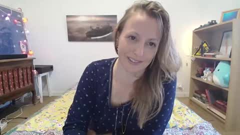 Snapshot of alice8363 chatting on October 23, 3:24 pm Alice online show from October 23, 3:24 pm