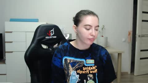 Alice online show from May 17, 2:59 pm