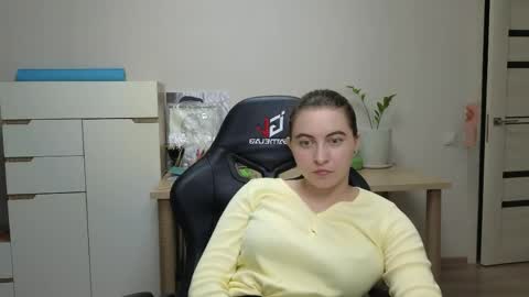 Alice online show from April 3, 7:32 pm