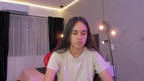 Alice Susan online show from May 7, 8:26 pm