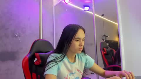 Alice Susan online show from May 4, 8:04 pm