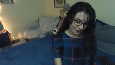 Alice Asks online show from December 3, 5:59 am