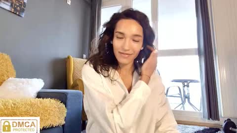 Snapshot of alice_bane chatting on February 9, 3:34 pm A R Y A  T I A online show from February 9, 3:34 pm