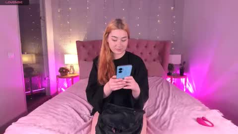 Alis online show from November 30, 9:11 pm