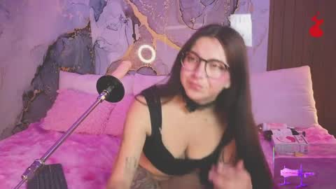 Mey online show from May 30, 2:37 pm