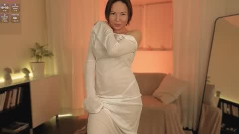 alice_eva online show from November 18, 1:14 pm