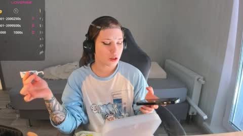  Alice  online show from April 2, 11:06 am