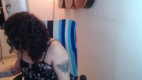 Alicia Aldara online show from November 30, 4:30 am